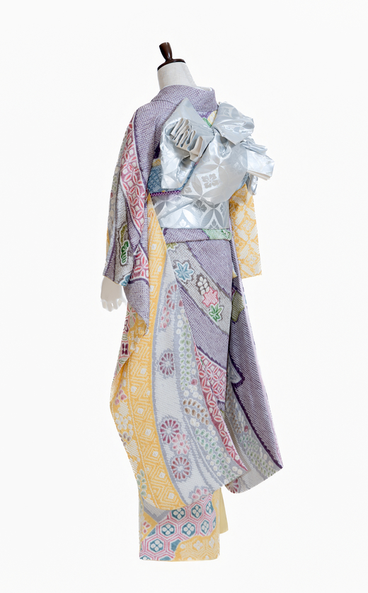 総絞りに四季亀甲（後ろ向き）